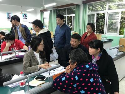 家校共育新探索 前進(jìn)街道眾安前進(jìn)初中召開(kāi)“聯(lián)診式”家長(zhǎng)會(huì)